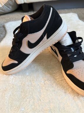 Nike Air Jordan 1 Low Black Guava Ice Women Size 6 (EU 36.5)